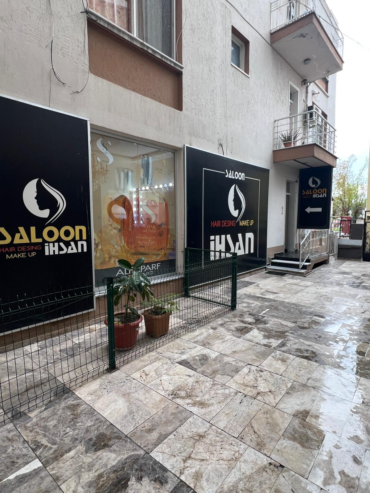 Kısa saç kesimi ve şekillendirme