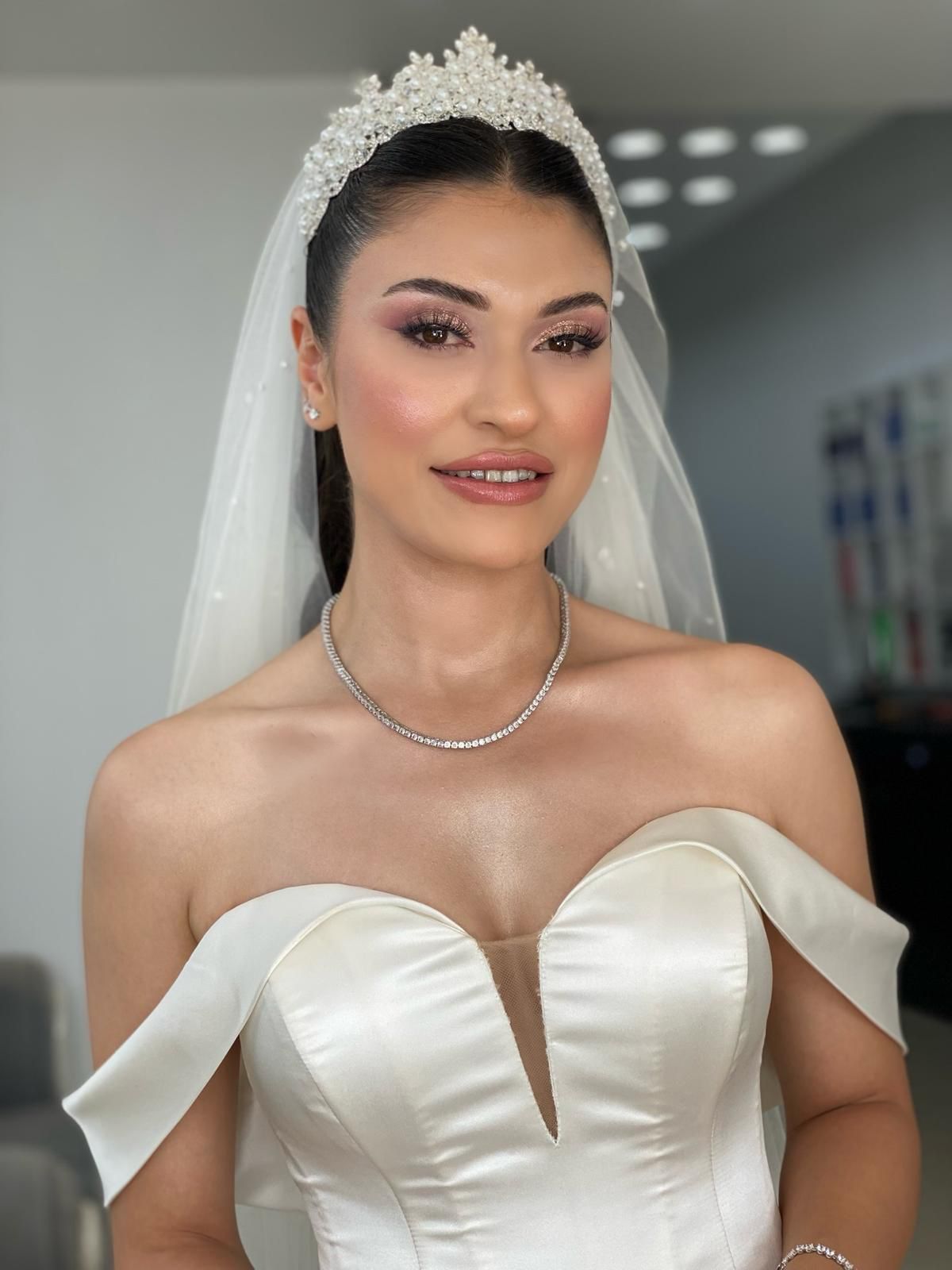 Bakım uygulaması sonrası parlak saç